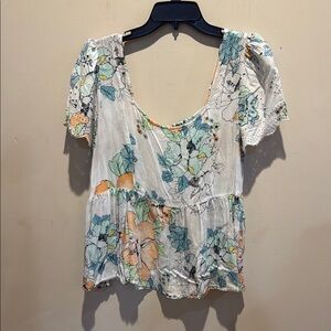 Wonderly Floral Blouse with Lace Sleeves